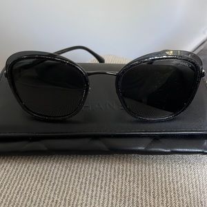 Chanel Pantos Sunglasses style 4264